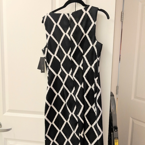 *NEW Shift Dress w/ Necklace - Picture 4 of 7